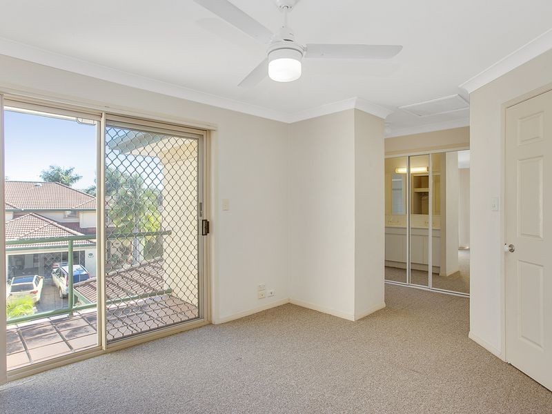 109/152 Palm Meadows Drive, Carrara QLD 4211