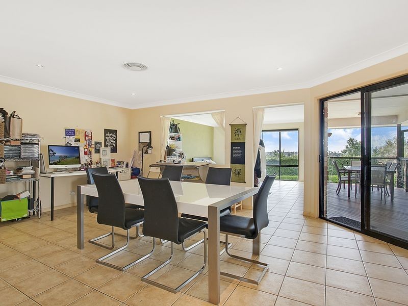 18 Quigan Terrace, Highland Park QLD 4211