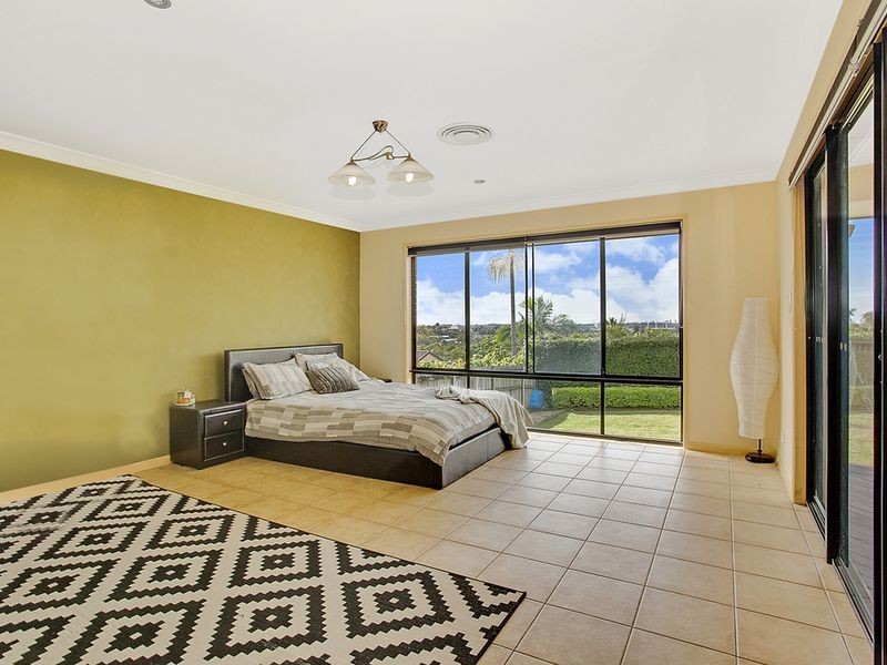 18 Quigan Terrace, Highland Park QLD 4211