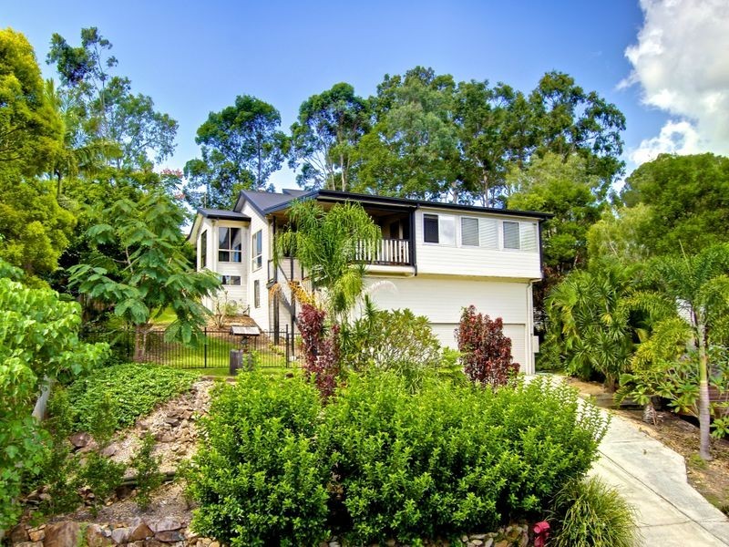 16 Stonehaven Place, Highland Park QLD 4211
