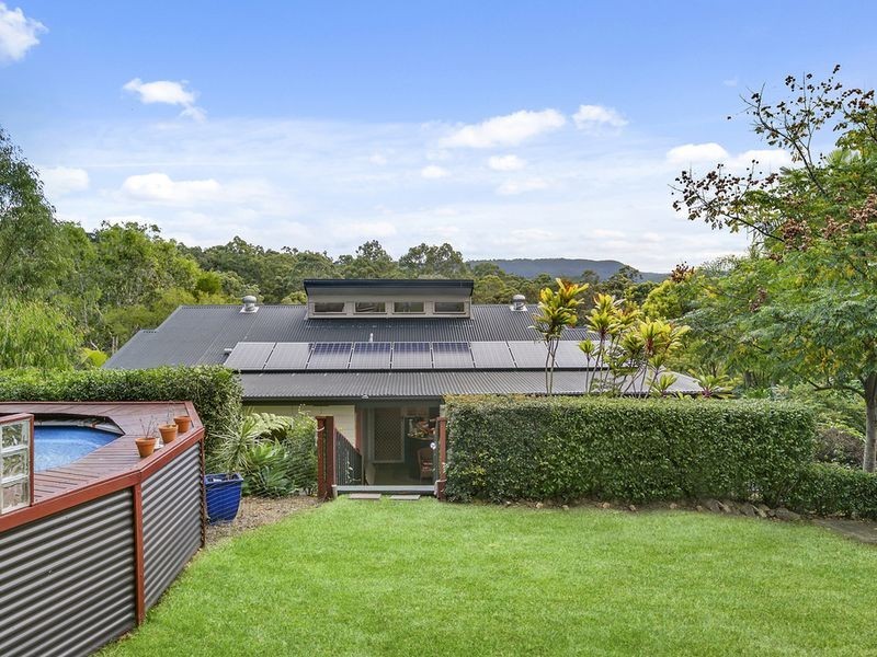 16 Stonehaven Place, Highland Park QLD 4211