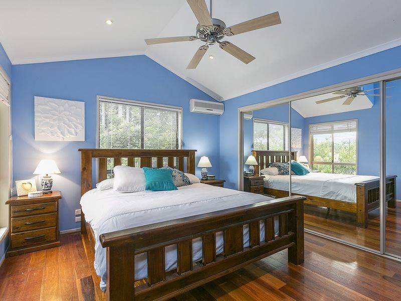 16 Stonehaven Place, Highland Park QLD 4211