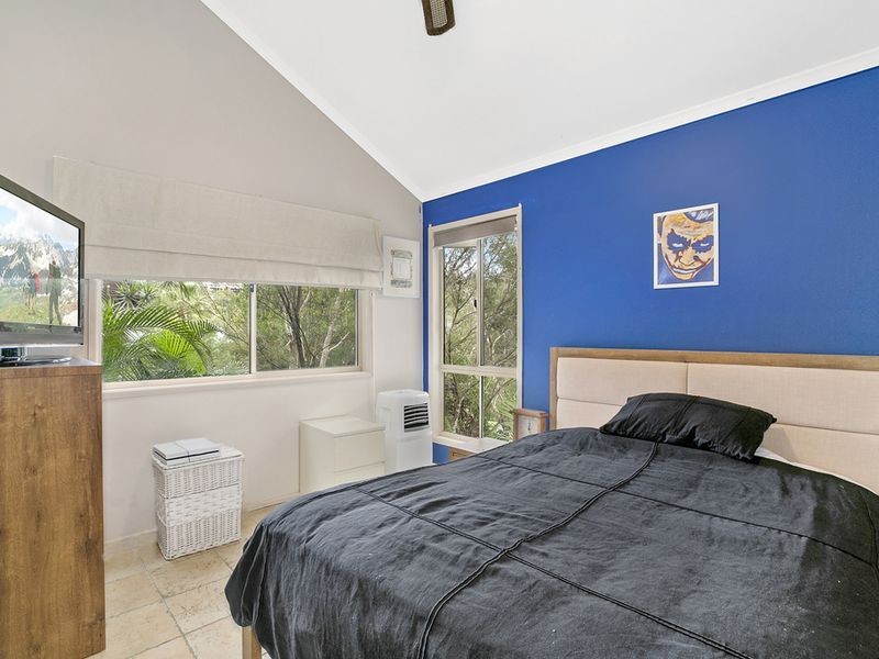 16 Stonehaven Place, Highland Park QLD 4211