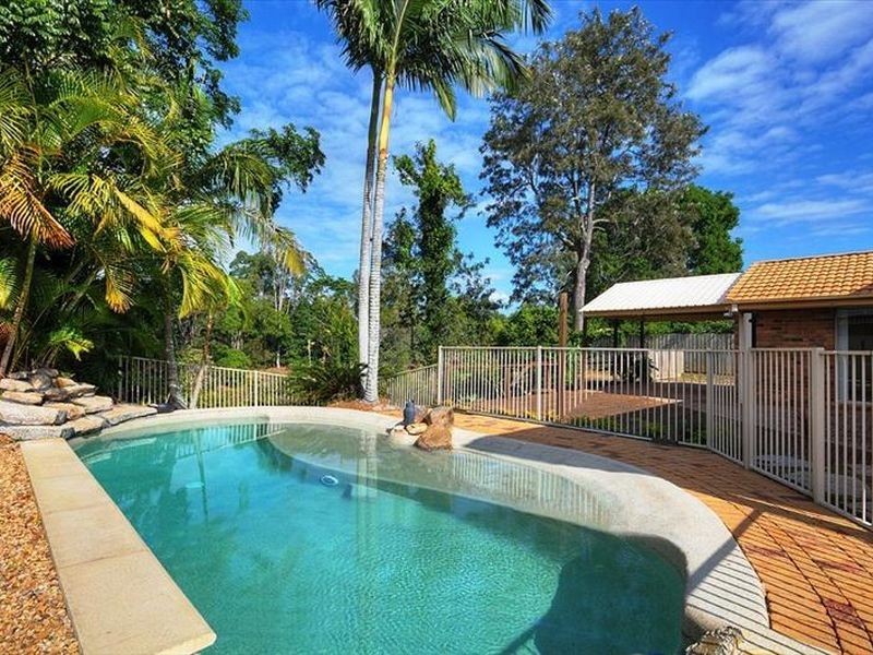 37 Nerang River Drive, Nerang QLD 4211