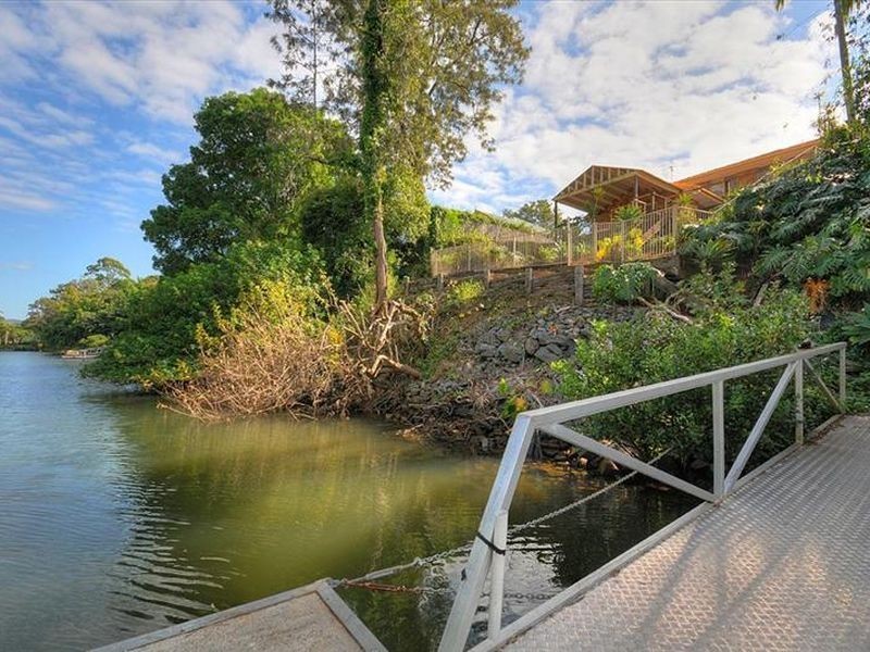 37 Nerang River Drive, Nerang QLD 4211