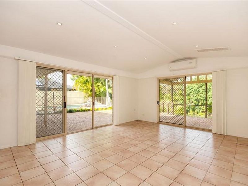 37 Nerang River Drive, Nerang QLD 4211