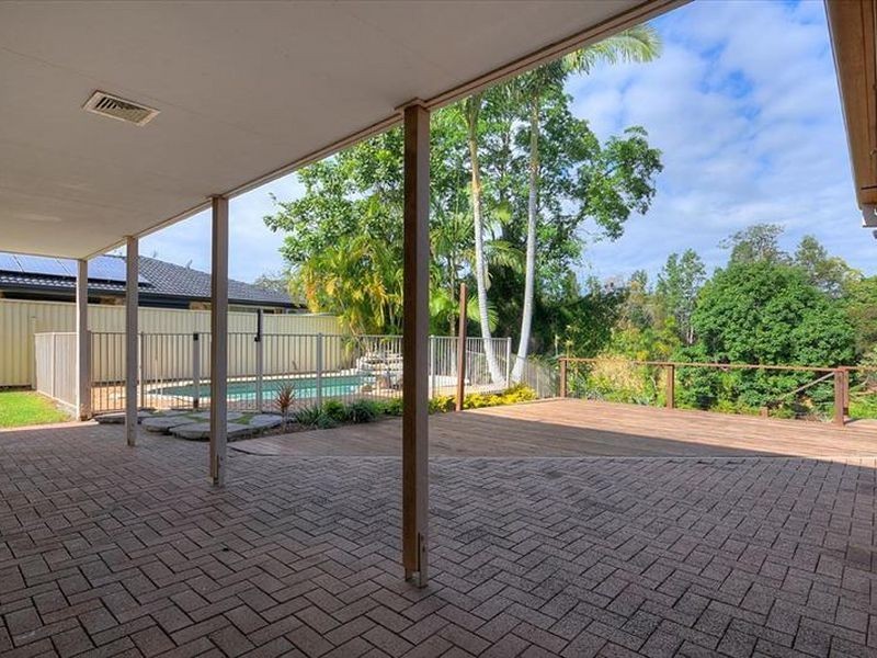 37 Nerang River Drive, Nerang QLD 4211