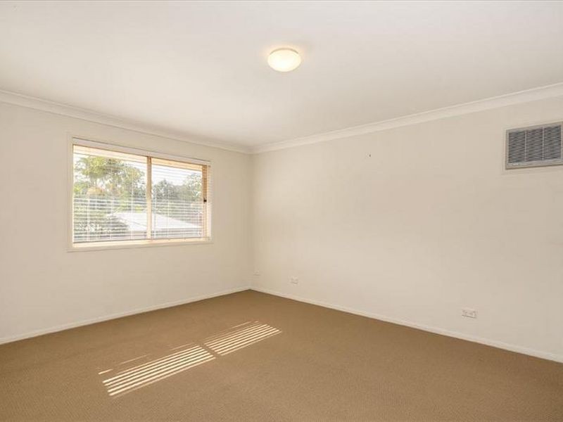 37 Nerang River Drive, Nerang QLD 4211