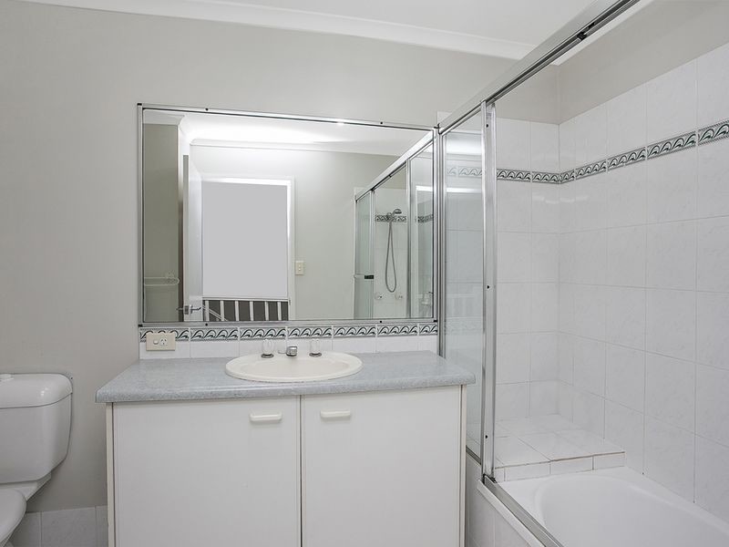 11/11/1A Alison Road, Carrara QLD 4211