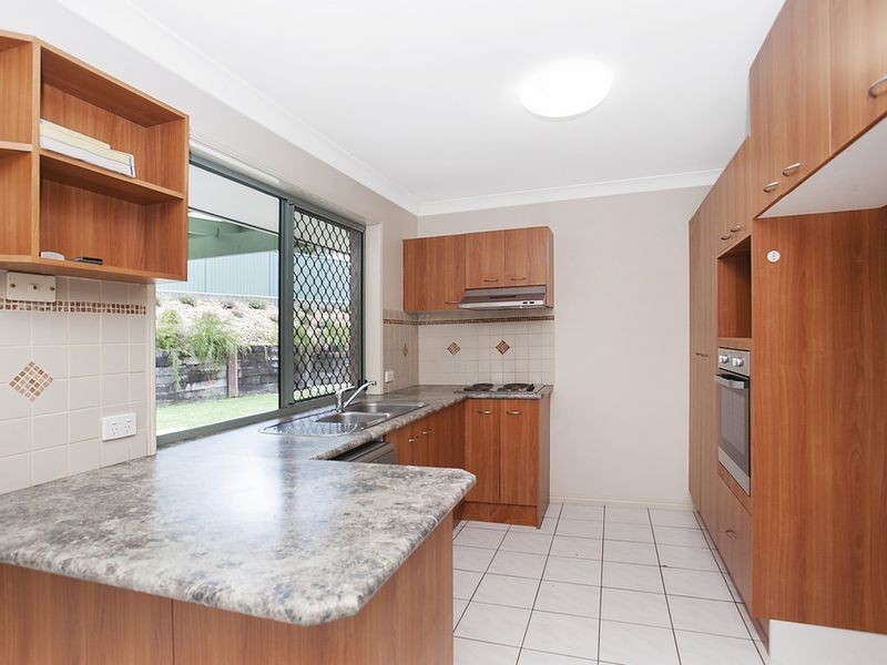 25 Glengarry Close, Highland Park QLD 4211