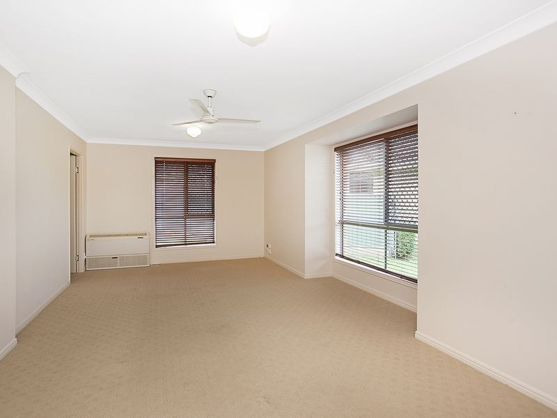 25 Glengarry Close, Highland Park QLD 4211