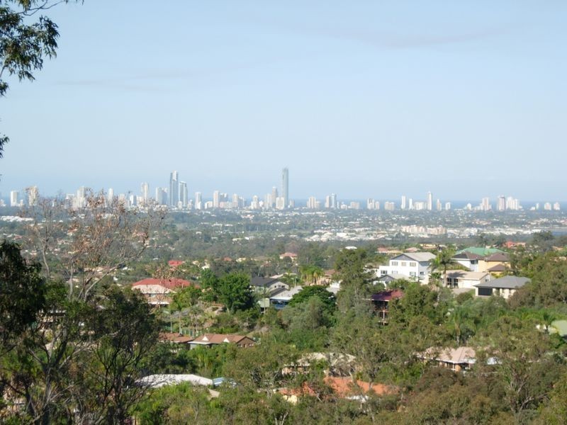 28 Ardrossan Place, Highland Park QLD 4211