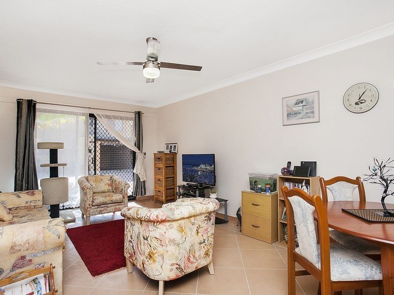 2/20 Duet Drive, Mermaid Waters QLD 4218
