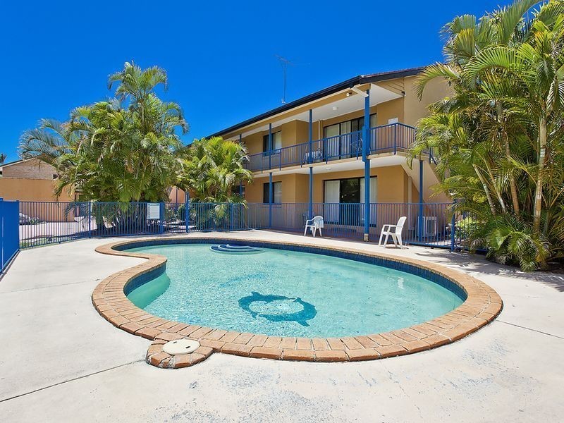 2/20 Duet Drive, Mermaid Waters QLD 4218