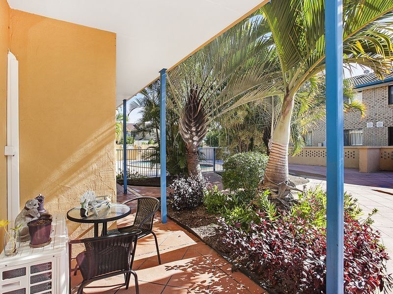 2/20 Duet Drive, Mermaid Waters QLD 4218