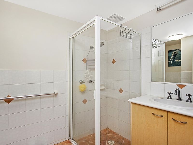 2/20 Duet Drive, Mermaid Waters QLD 4218