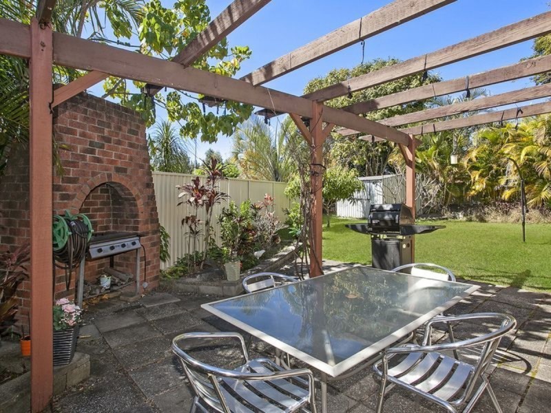 9 Buring Court, Highland Park QLD 4211