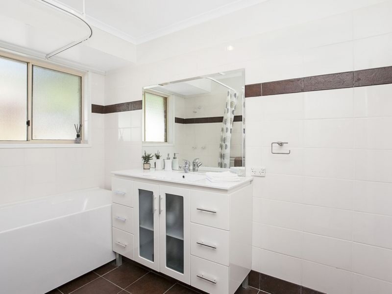 21 Lilac Tree Court, Beechmont QLD 4211