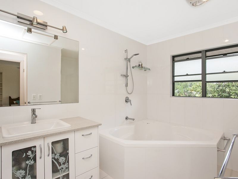 4/61 Paddington Drive, Carrara QLD 4211