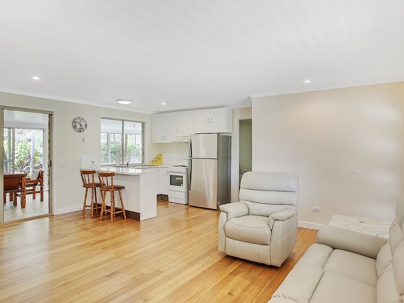 9 Design Place, Highland Park QLD 4211