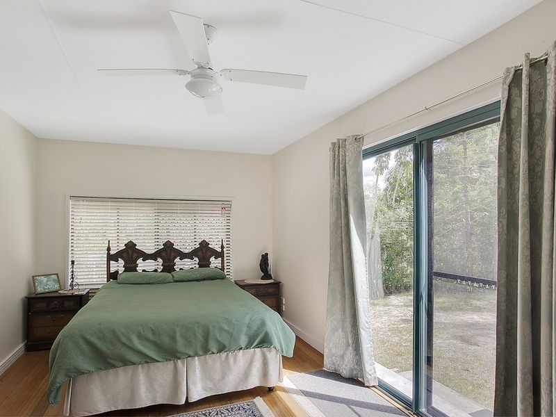 9 Design Place, Highland Park QLD 4211