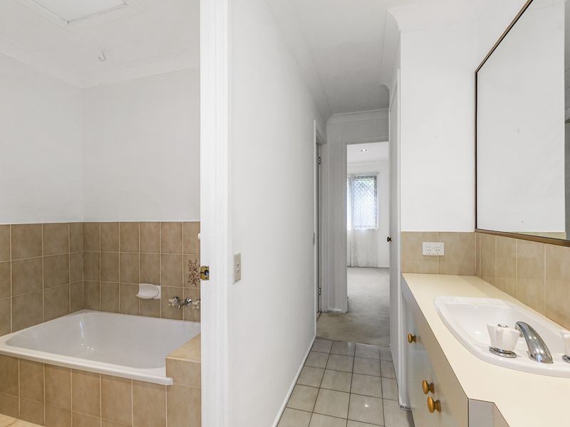 13/5 Balfour Crescent, Highland Park QLD 4211 LJ Hooker Nerang Sold