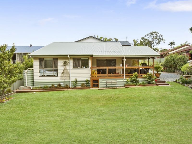 8a Marla Way, Carrara QLD 4211