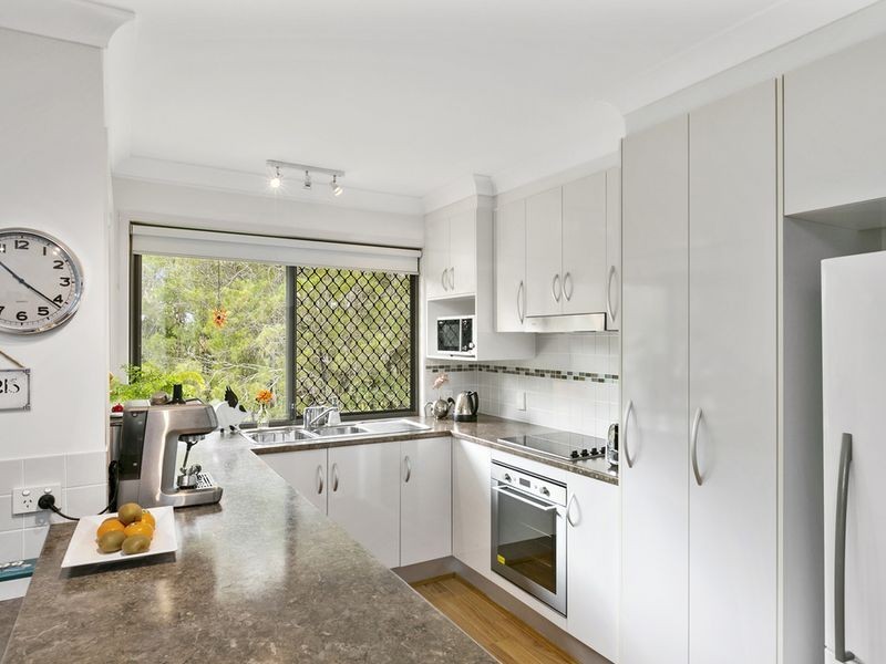 8a Marla Way, Carrara QLD 4211