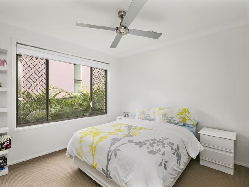 8a Marla Way, Carrara QLD 4211