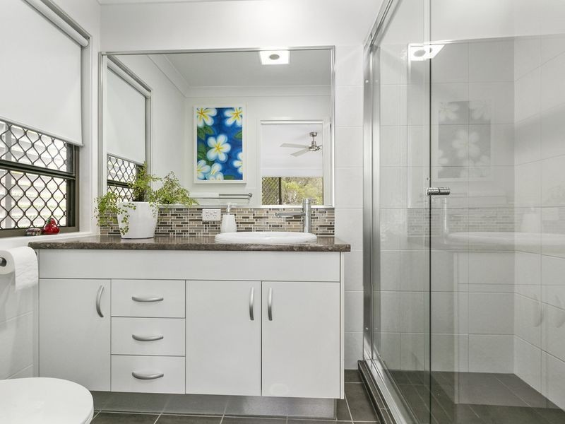 8a Marla Way, Carrara QLD 4211