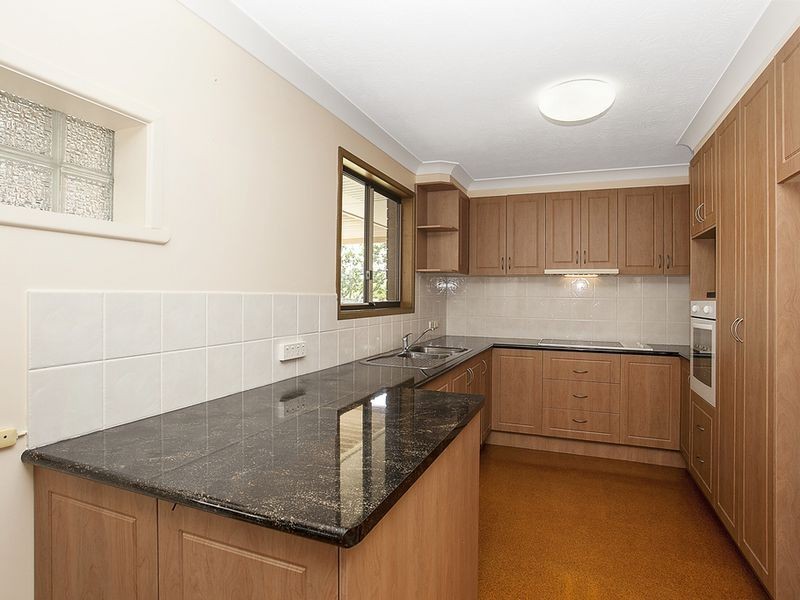 32 Aberdeen Court, Highland Park QLD 4211