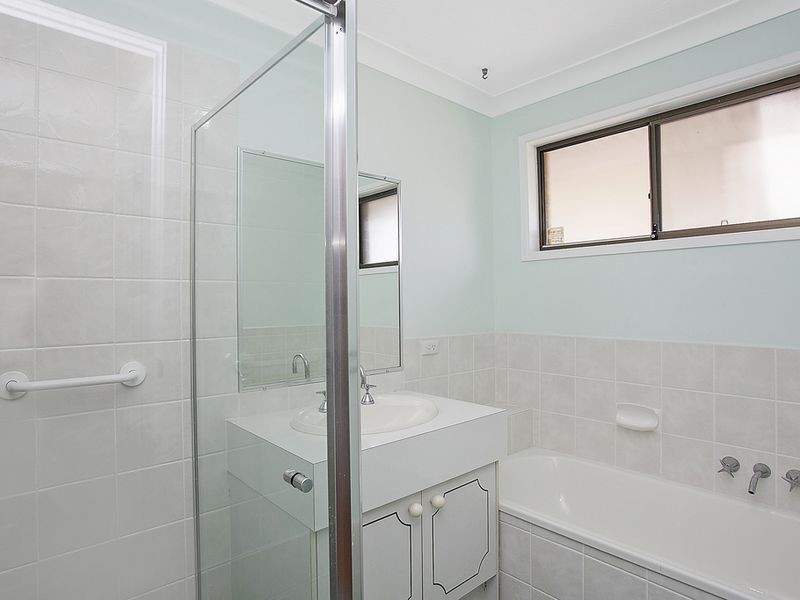 32 Aberdeen Court, Highland Park QLD 4211