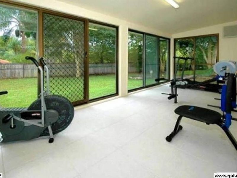 6 Oak Street, Nerang QLD 4211