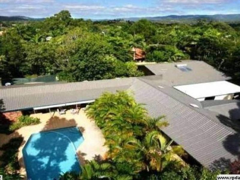 6 Oak Street, Nerang QLD 4211