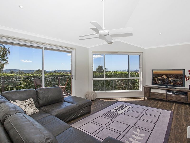 26 Kincaid Drive, Highland Park QLD 4211
