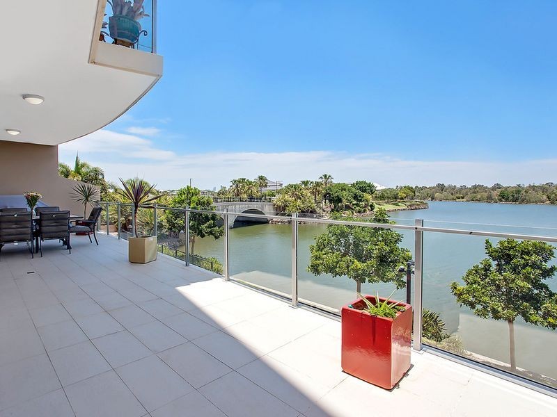 6/3046 Quay South Drive, Carrara QLD 4211