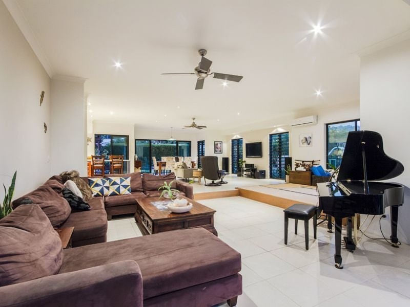 13 Yamanie Court, Nerang QLD 4211