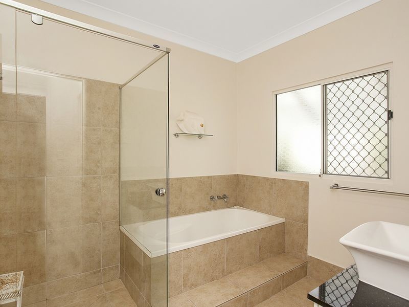 32 Padauk Drive, Nerang QLD 4211