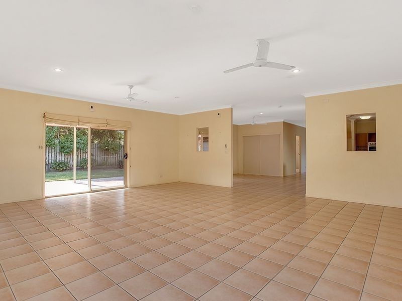 11 Greenbank Circuit, Carrara QLD 4211