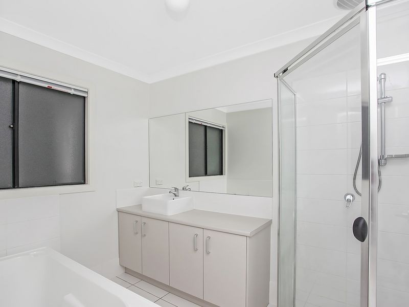 18 Cox Road, Pimpama QLD 4209