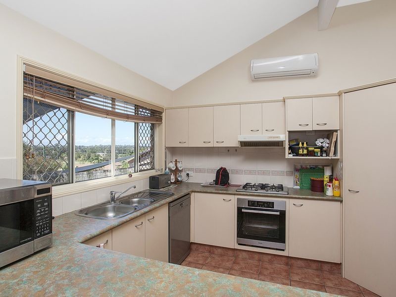 69 Paddington Drive, Carrara QLD 4211
