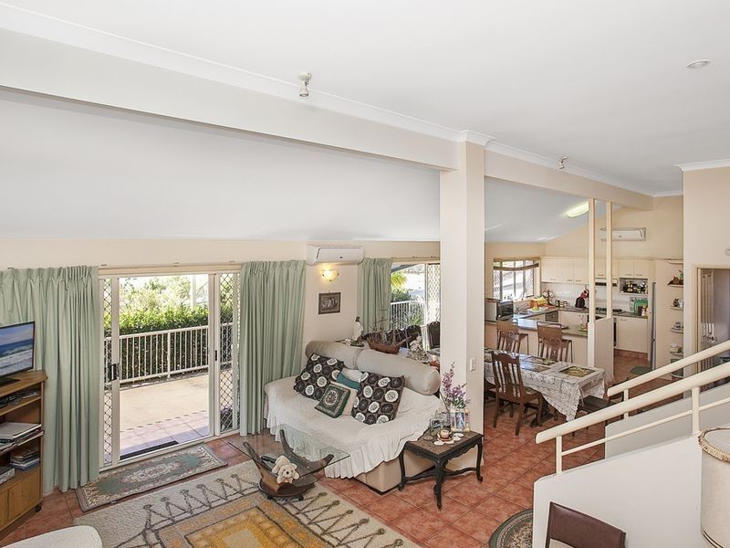 69 Paddington Drive, Carrara QLD 4211