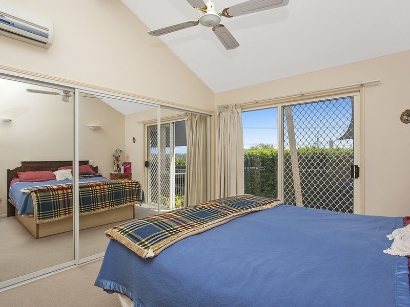 69 Paddington Drive, Carrara QLD 4211