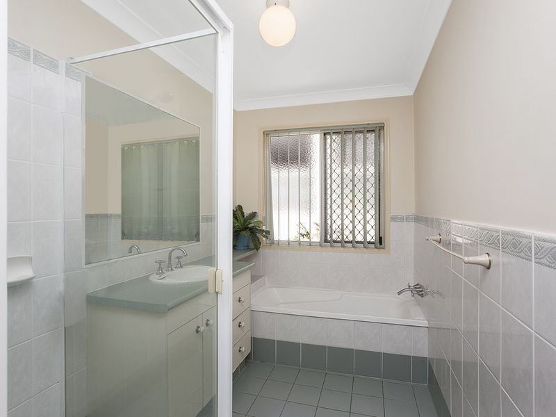 69 Paddington Drive, Carrara QLD 4211