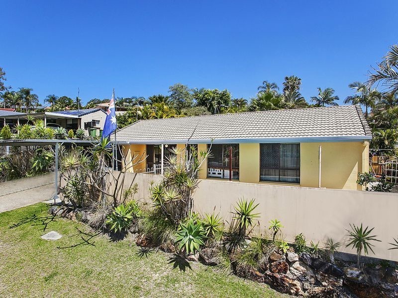 2 Pauline Place, Highland Park QLD 4211