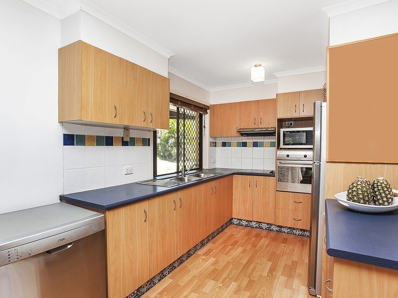2 Pauline Place, Highland Park QLD 4211