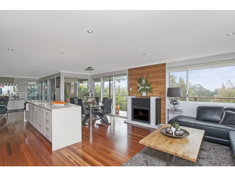7 Tara Vista Boulevard, Highland Park QLD 4211