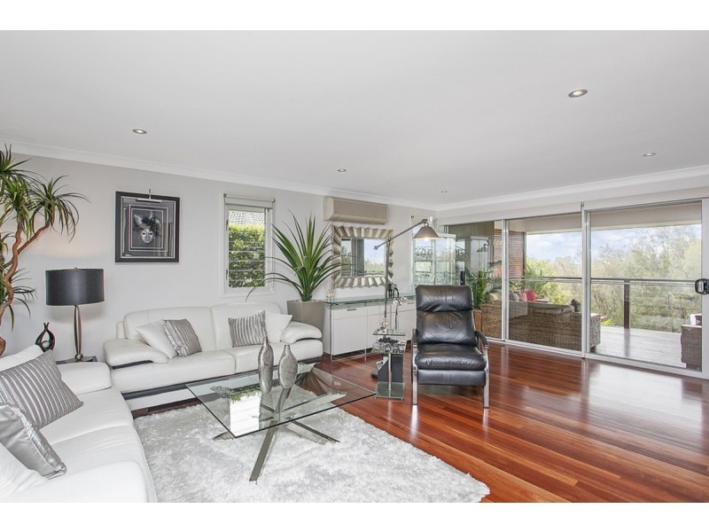 7 Tara Vista Boulevard, Highland Park QLD 4211
