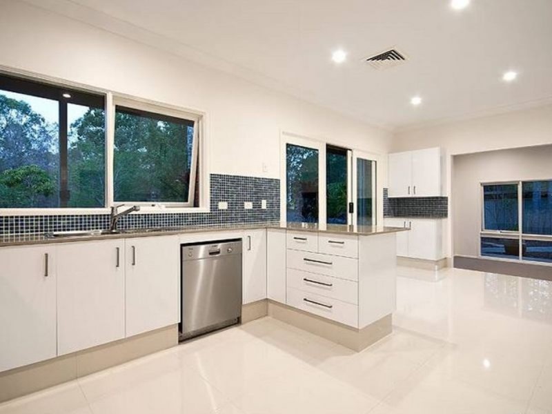 6 Crane Crescent, Nerang QLD 4211