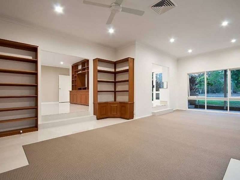 6 Crane Crescent, Nerang QLD 4211